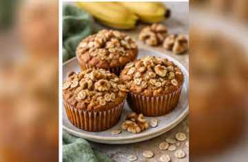 Bananen-Hafer-Muffins mit Walnüssen